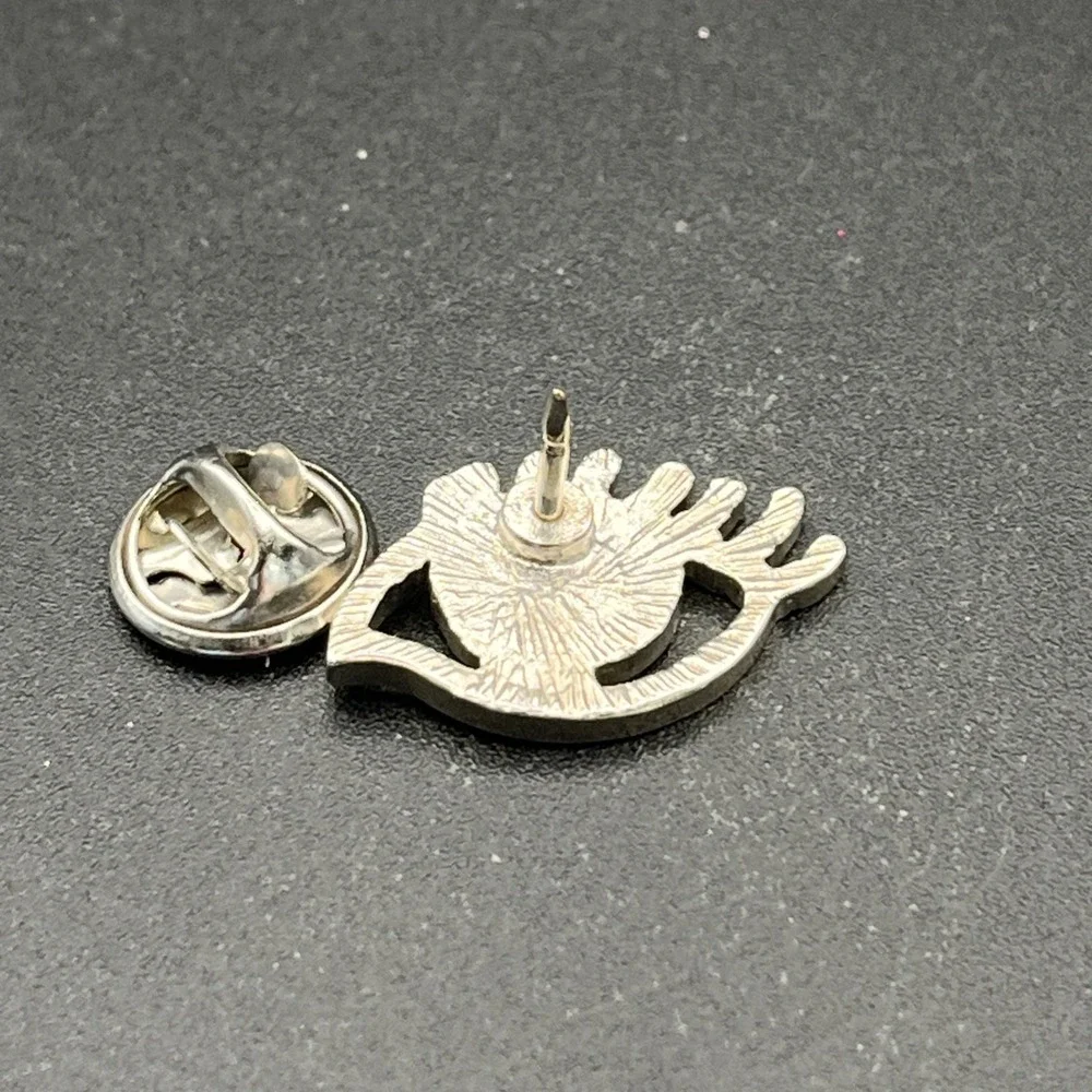 Blue Eye Outline Eyelashes‎ Lapel Hat Pin